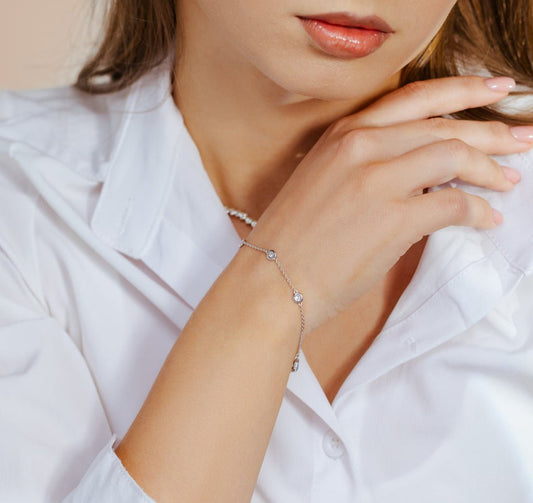 14K Bezel Setting 5 Diamonds Bracelet