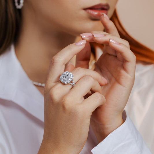 18K Diamond Ladies Ring