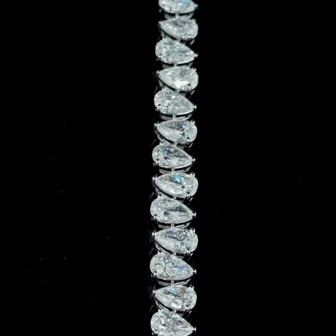 19.73 ct. Pear Diamond Tennis Bracelet