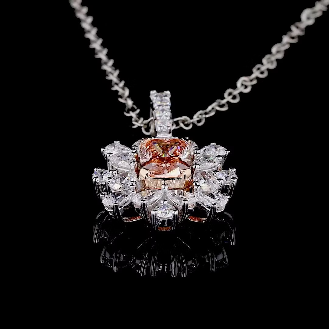 1.06 ct. Pink Diamond Pendant