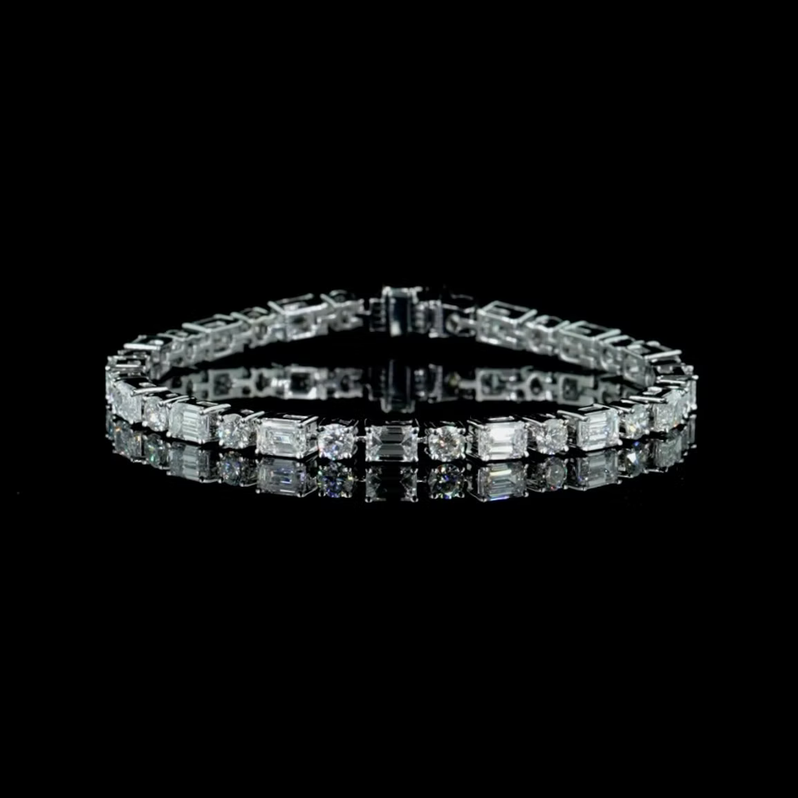 11.77 ct. Round & Emerald Diamond Tennis Bracelet