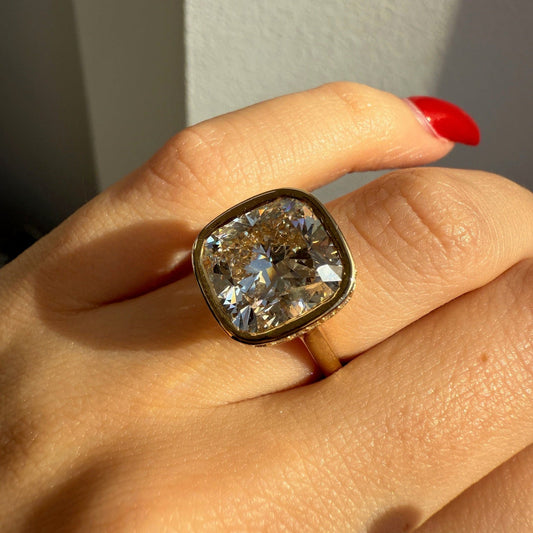 Aurora Bezel Radiant Diamond Ring