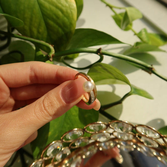 Golden Swirl Pearl & Diamond Ring