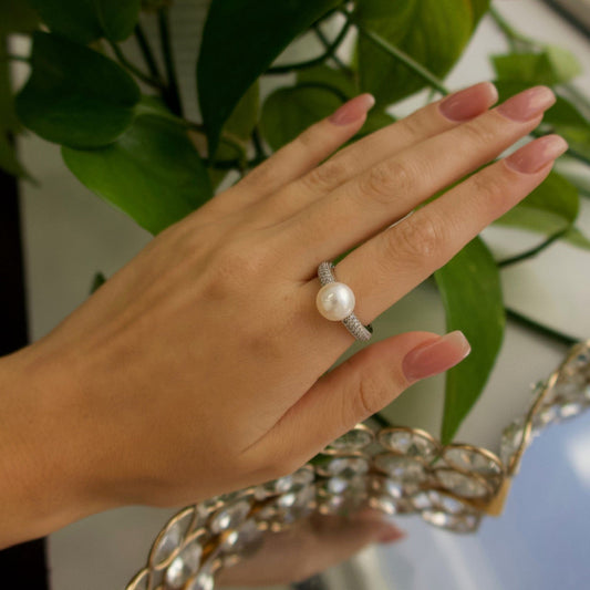 Pearl and Diamond Pave Ring (14k White Gold)