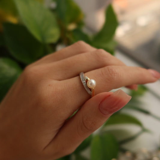 Serene Pearl Twist Ring